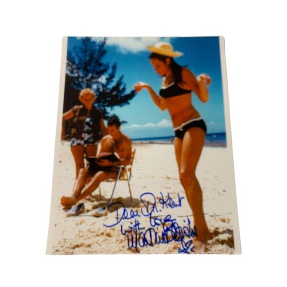 Signed Martine Beswick Behind the Scenes Photo James Bond Thunderball Personaliz - Picture 1 of 5